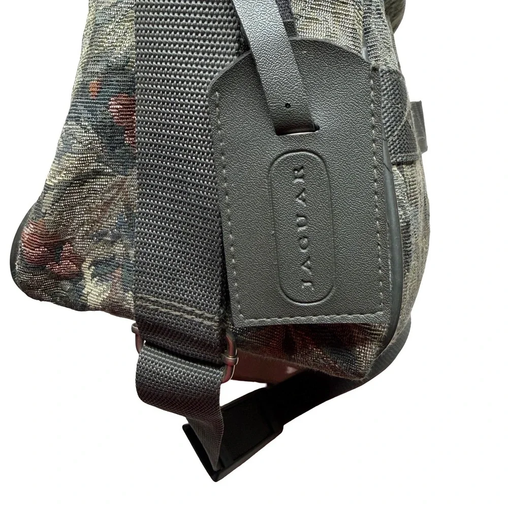 American Tourister good main